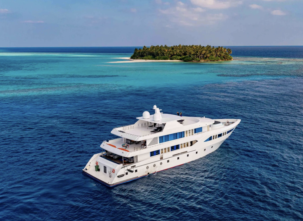 Maldives LiveAboard Adventure CME